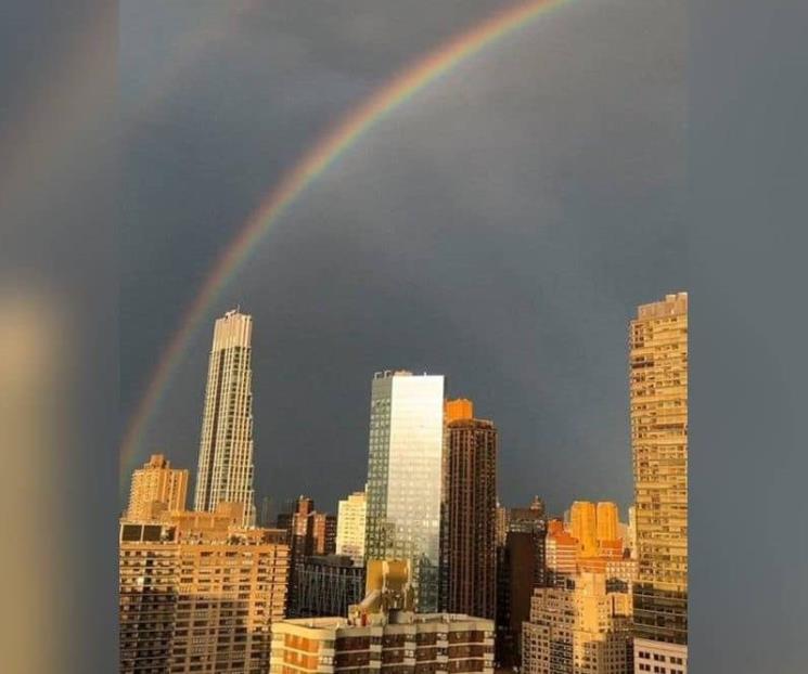 Captan arcoíris sobre NY a 22 años del ataque a las Torres