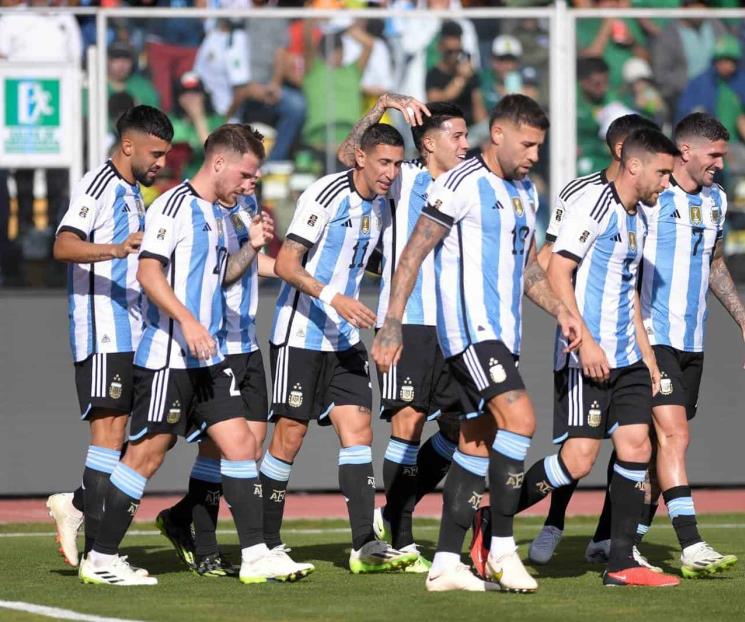 Sin Messi, Argentina golea a Bolivia en la altura de La Paz
