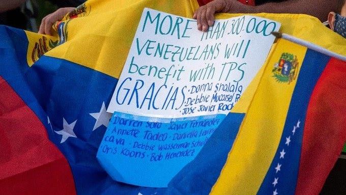 Dará EU asilo provisional a miles de venezolanos