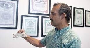 El profesor que contó la historia de México con billetes