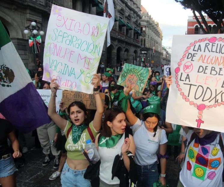 Protestan a favor del aborto legal en la CDMX
