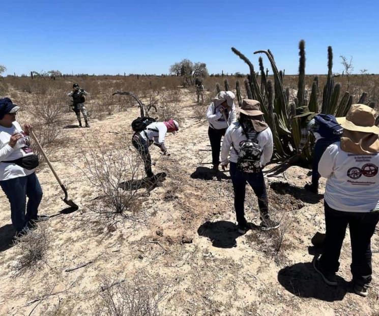 Encuentran madres buscadoras más de 40 cuerpos en Michoacán