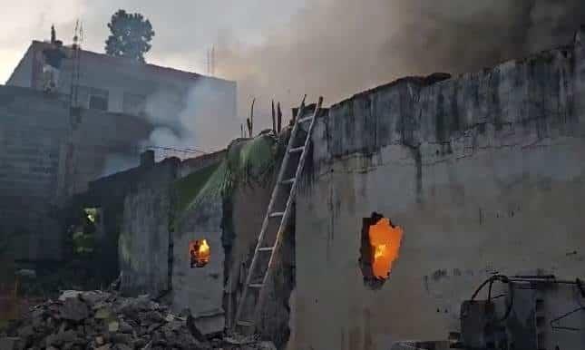 Se incendia domicilio en la Colonia Coyoacán