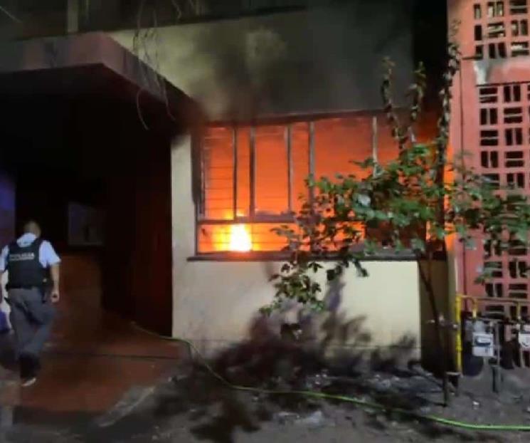 Se incendia departamento en Condominios Constitución