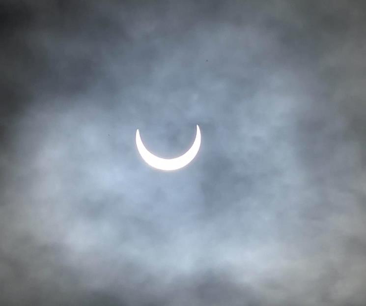 Disfrutan en Nuevo León del Eclipse Solar 2023