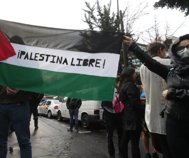 Jóvenes marchan para exigir alto al genocidio en Palestina