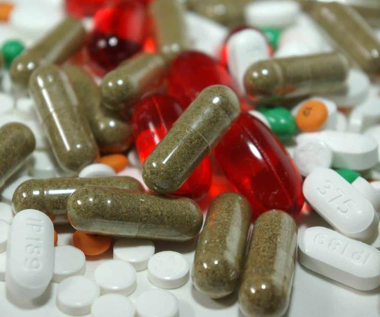 UNAM alerta sobre tomar medicinas caducadas