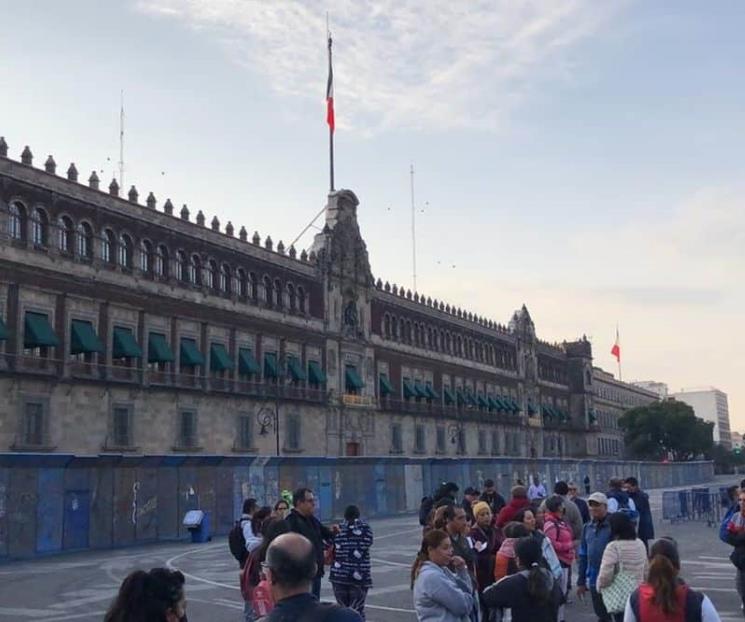 Mantienen vallas frente a Palacio Nacional tras marcha de PJ