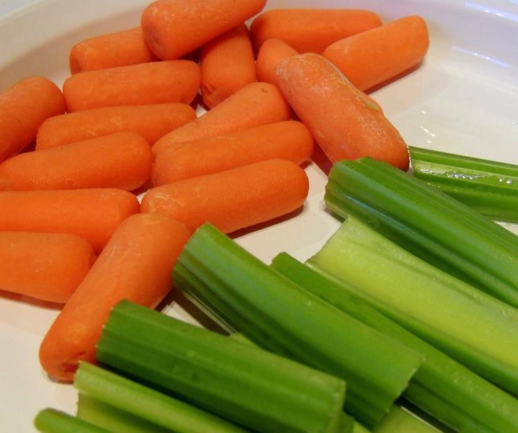 Jugo de zanahoria y apio recomendado para artrosis