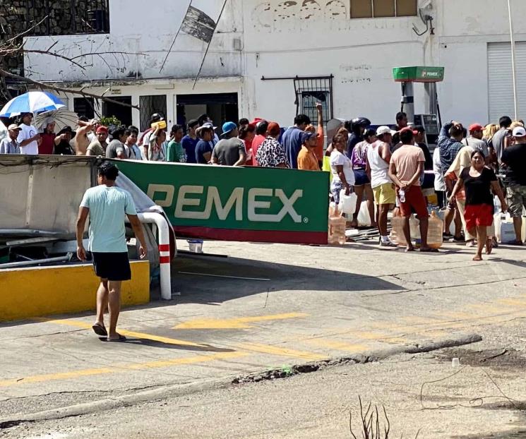Pemex reabre 35 de 55 gasolinerías en Acapulco