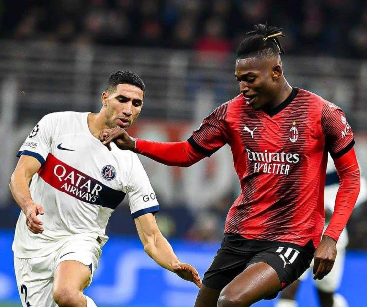 Milán vence al PSG y toma un suspiro en la Champions League
