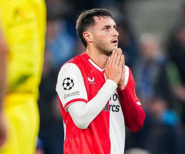 Pierde Feyenoord de Santiago Giménez y peligra en Champions