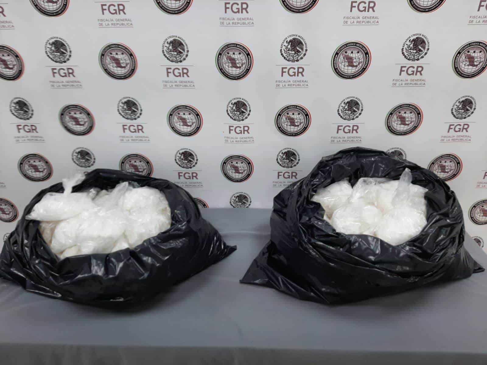Elementos de la Fiscalía General de la República, lograron la detención de una mujer,  que transportaba más de 50 kilos metanfetamina, en una colonia del municipio de Guadalupe.