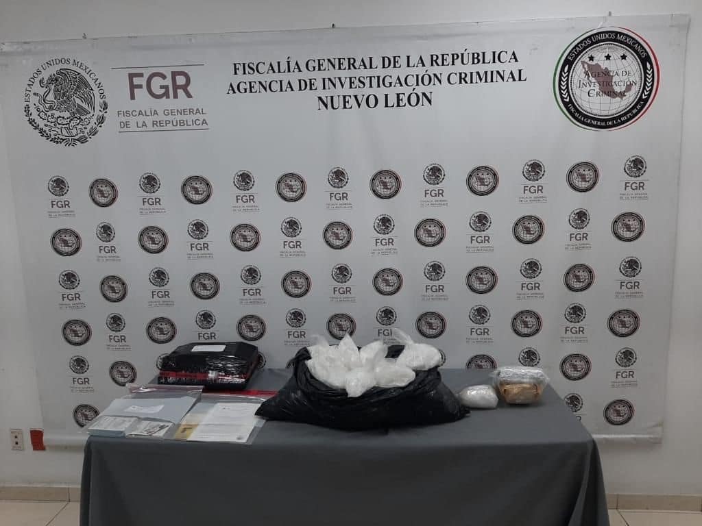 Más de 23 kilos de narcóticos fueron asegurados por la Fiscalía General de la República (FGR) en Nuevo León, en un cateo realizado en el municipio de Guadalupe tras la detención de una persona la semana pasada.