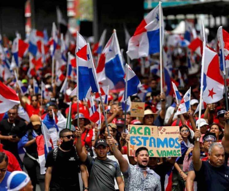 Panamá se hunde en su peor crisis del siglo XX