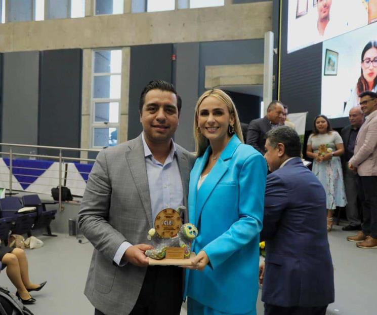 Gana SC premio en Costa Rica por ´SantaBus´