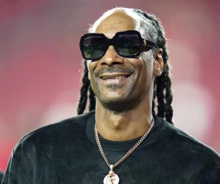 ¡Era broma! Snoop Dogg seguirá fumando y anuncia estufa sin humo