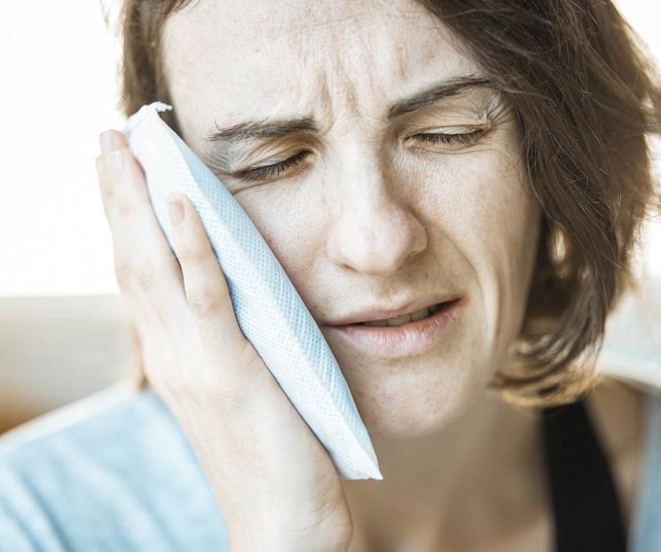 Principales consecuencias de la menopausia en la salud de tu boca