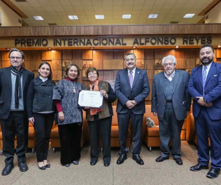 Entregan Premio Internacional Alfonso Reyes a Elsa Cross
