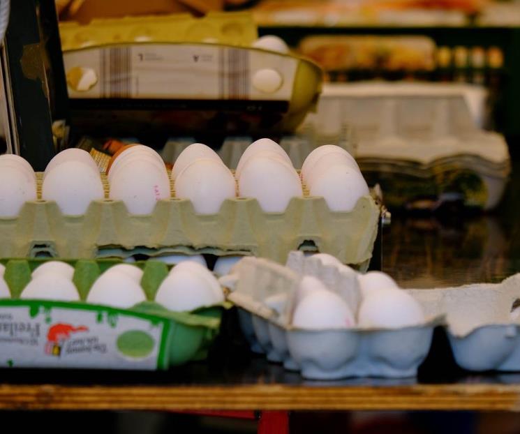 Alza en servicios, huevo, tomate y electricidad presionan inflación
