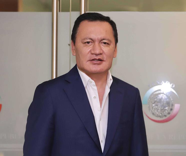 Osorio Chong se mantendrá como senador independiente