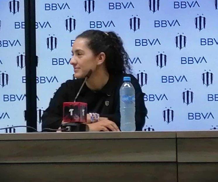 Presentan a Eva Espejo directora deportiva en Rayadas, Estoy feliz