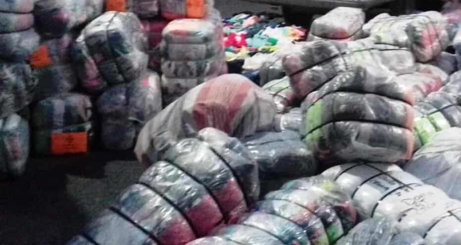 Elementos de la Fiscalía General de la República, decomiso más de 600 pacas de ropa americana, valuada en más de tres millones de pesos.