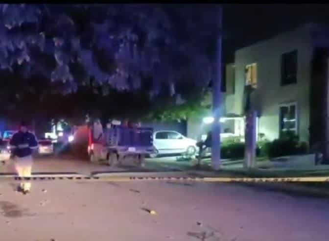 Un hombre fue ejecutado de al menos tres balazos en el interior de un domicilio, la madrugada de ayer en la Colonia Los Cometas, en el municipio de Benito Juárez.