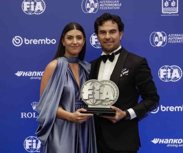 Recibe Checo premio por subcampeonato mundial de pilotos