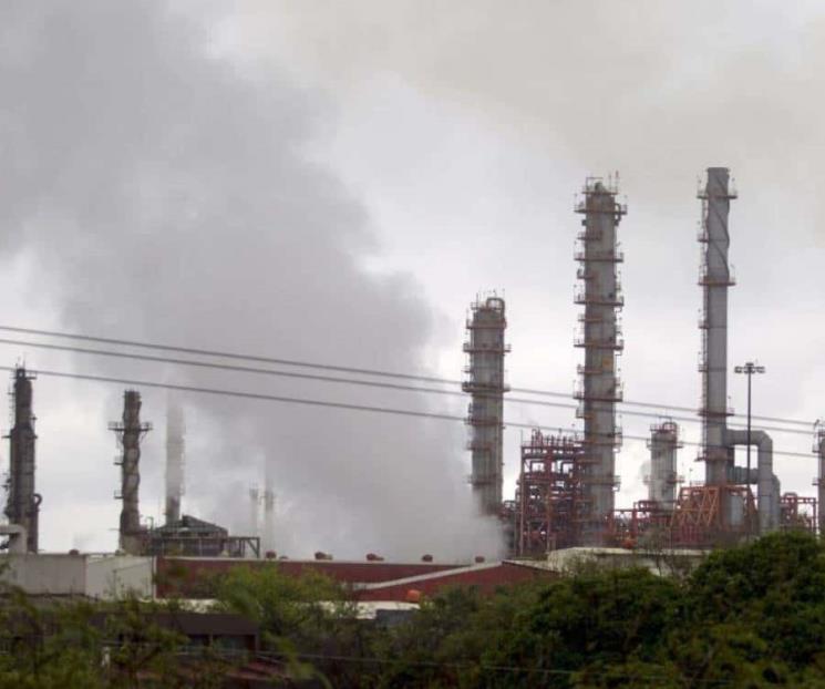 Reclama NL a Refinería de Cadereyta por mala calidad del aire