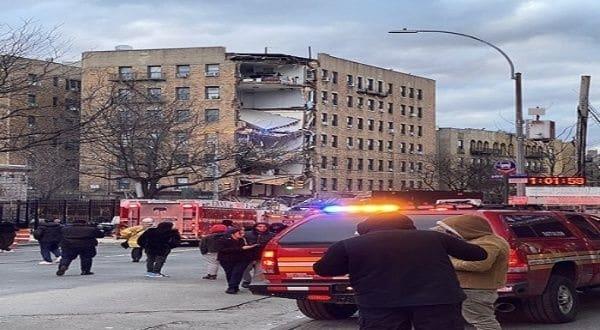 Colapsa edificio en El Bronx
