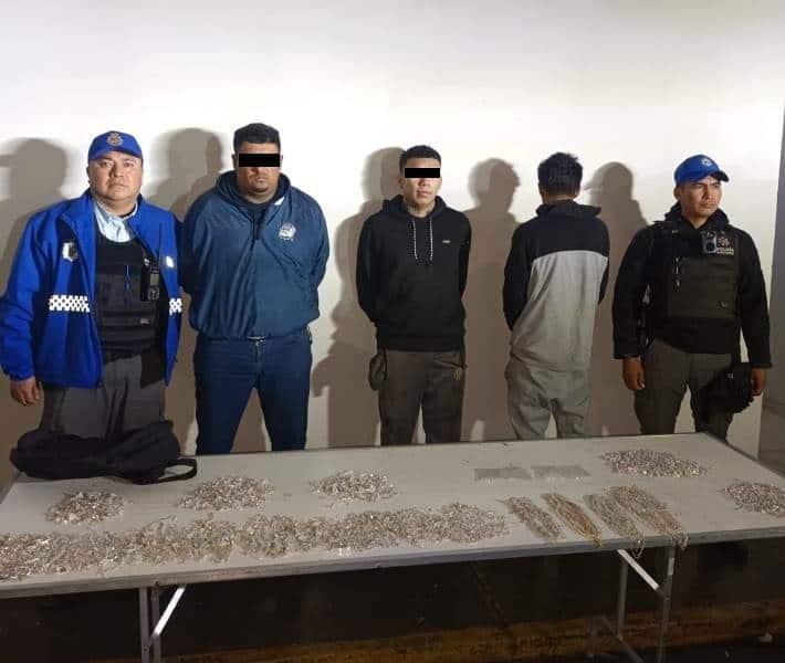 Detienen a 3 por robar 700 mil pesos en joyería en Monterrey