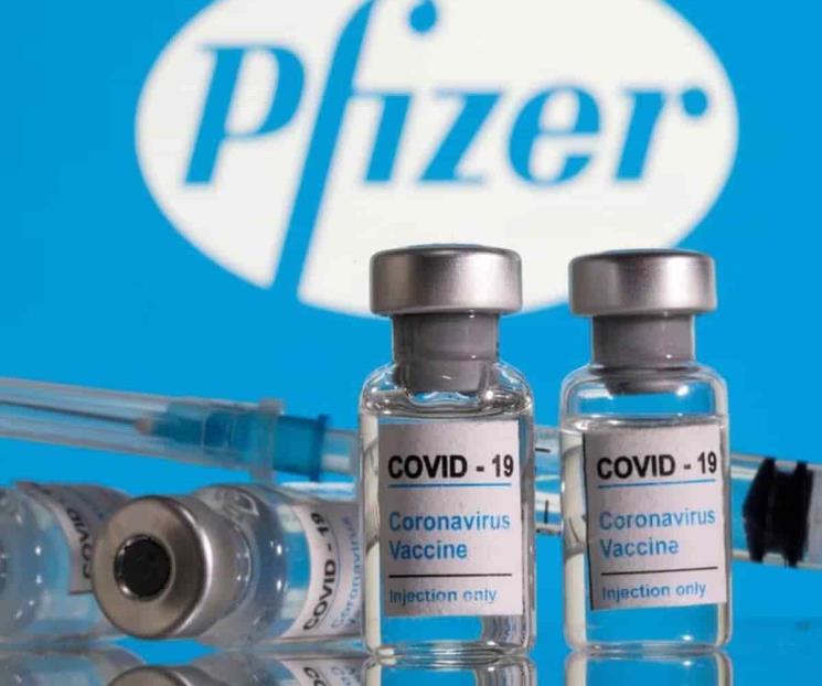 Arriba a México primer cargamento de vacunas de Pfizer contra Covid