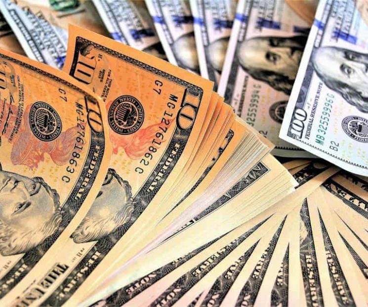 Dólar abre la semana en 17.26 pesos al mayoreo