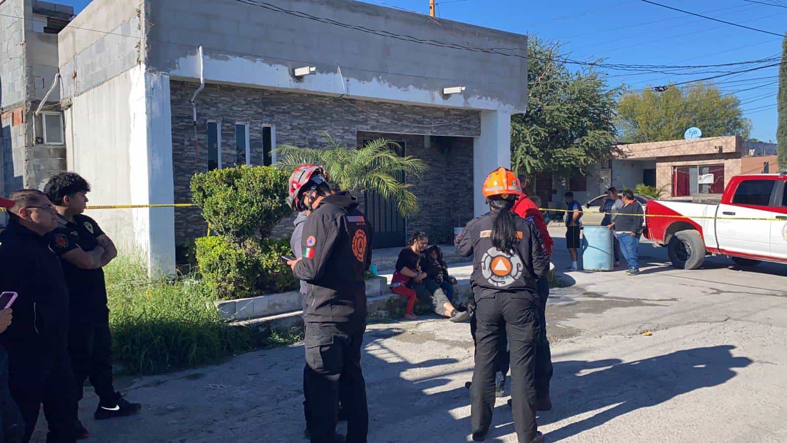 Una menor de ocho años de edad falleció y sus dos hermanitos resultaron lesionados, luego de registrarse un incendio en su domicilio, ayer en el municipio de Benito Juárez, su mamá había salido a comprar barbacoa.