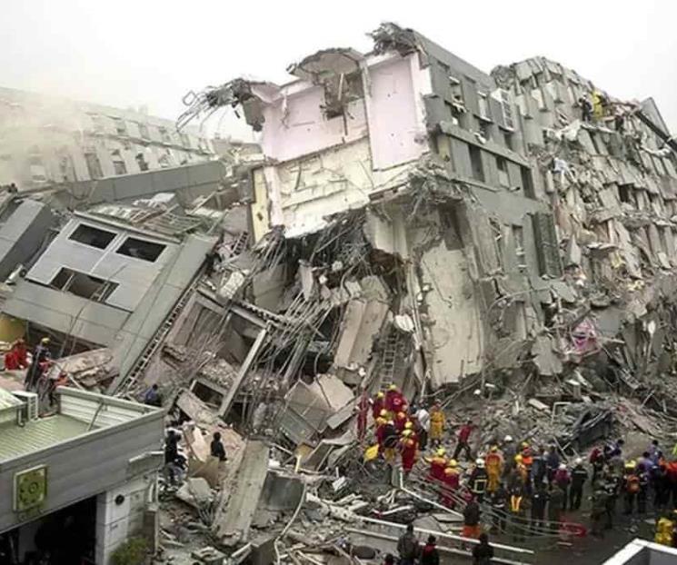 Terremoto de magnitud 6.2 deja al menos 126 muertos en China