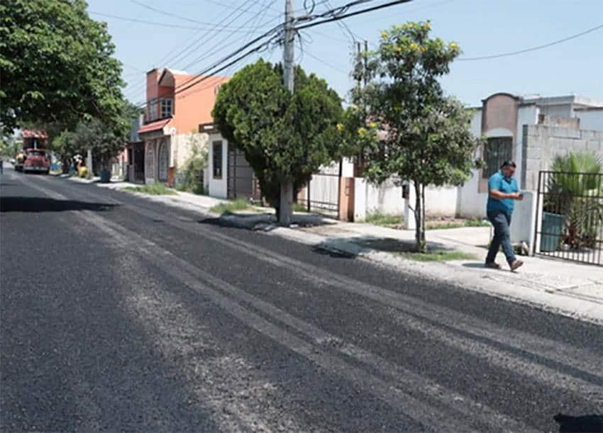Siguen reparando diversas calles en Juárez