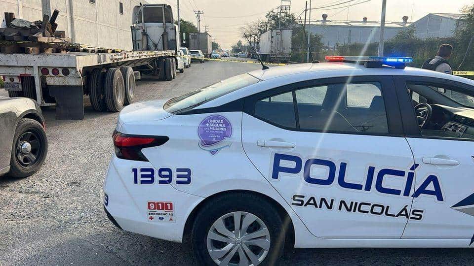 Un Ingeniero fue ejecutado frente a una empresa en la Colonia La Fe, esta mañana en el municipio de San Nicolás de los Garza.