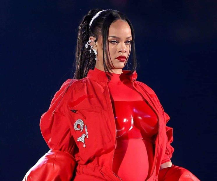 Dice Rihanna que revelación de embarazo en Super Bowl fue accidental