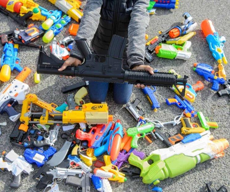 Pide Segob no regalar juguetes de armas o basados en estereotipos