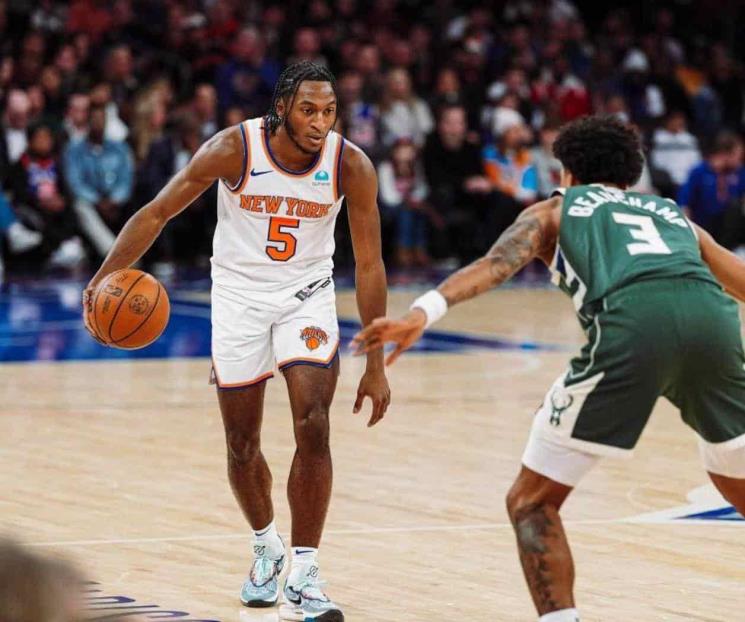 Vencen Knicks de Nueva York a los Bucks de Milwaukee en la NBA