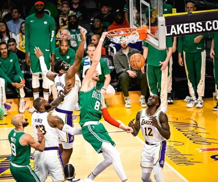 Supera Celtics a Lakers y aumenta ventaja en la cima de la NBA