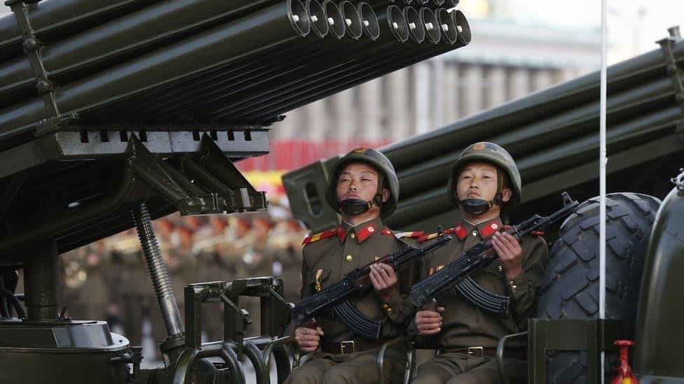 Dispara Corea del Norte 200 proyectiles a Corea del Sur