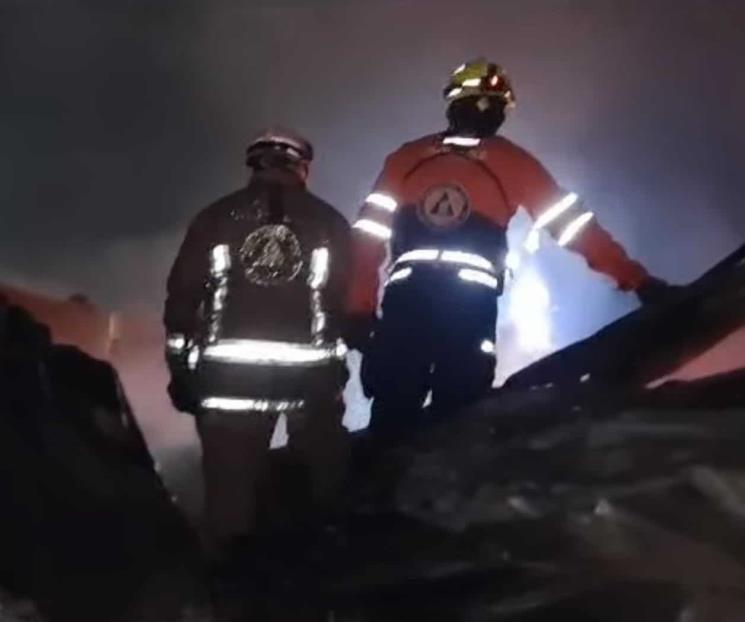 Evacuan a familias tras incendio en Santa Catarina