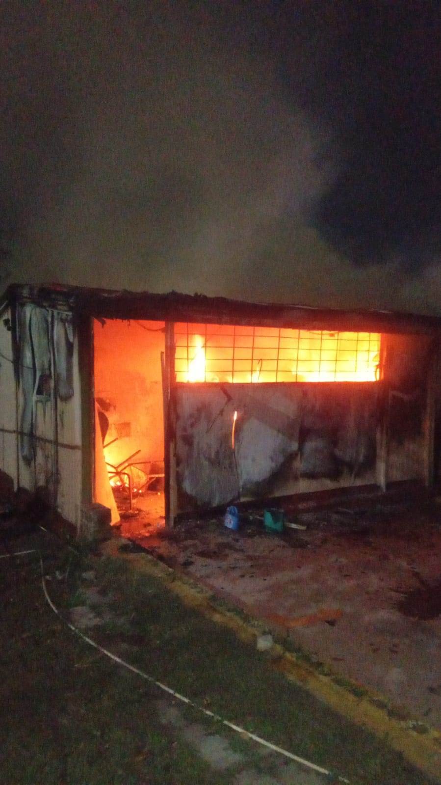A unas horas se iniciarse la reanudación del ciclo escolar, un jardín de niños ubicado en el municipio de Escobedo, se incendió en la Colonia Girasoles, 4 Sector.