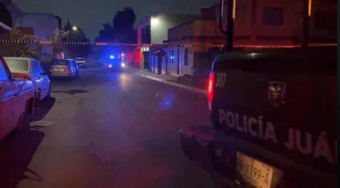 En un ataque que aparentemente iba dirigido contra su hijo, un hombre fue baleado en la cara por un pistolero que tras los hechos se dio a la fuga, la noche del lunes en la Colonia Héroes de Nacozari, en el municipio de Juárez.