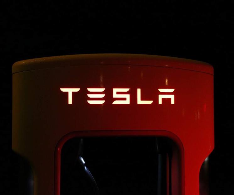 Tesla y MP entre las 5 empresas que más invertirán de 2024 a 2026