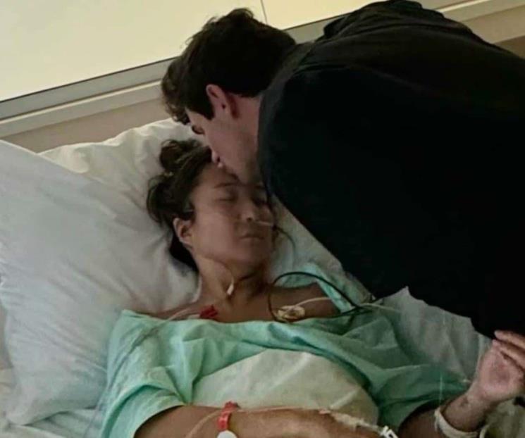 Hospitalizan a la actriz Ashley Park tras sufrir choque séptico