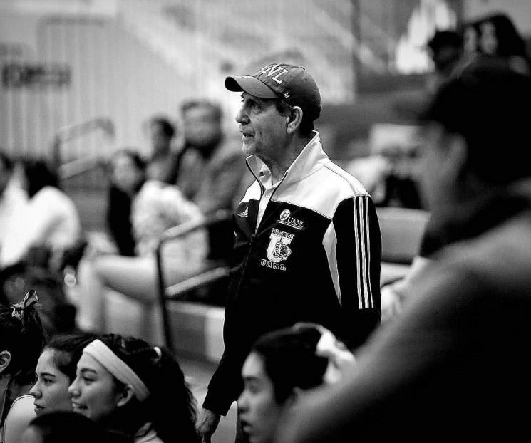 Fallece Guillermo Torres, entrenador de basquetbol en la UANL