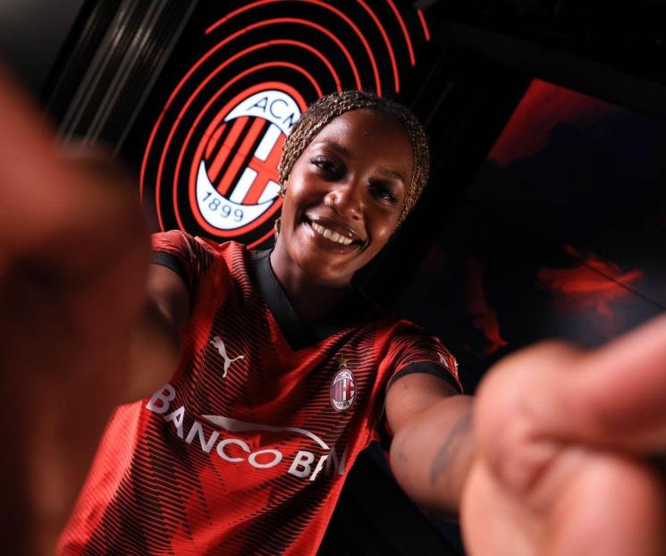 Evelyn Ijeh es presentada con el AC Milan tras dejar Tigres Femenil